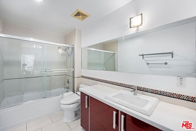 848 Irolo Street, Los Angeles CA: https://media.crmls.org/mediaz/c86c1e1f-7836-4186-91c8-0740d1430831.jpg