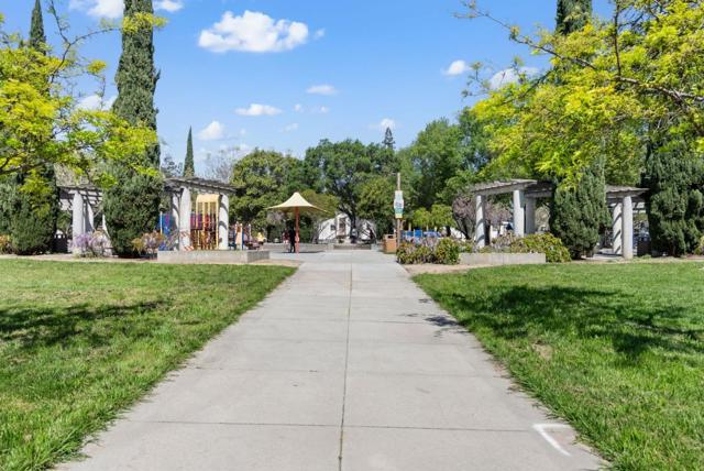 1795 Parkview Green Circle, San Jose CA: https://media.crmls.org/mediaz/c86c4fcd-5670-4a48-8e52-210dd8e618c1.jpg