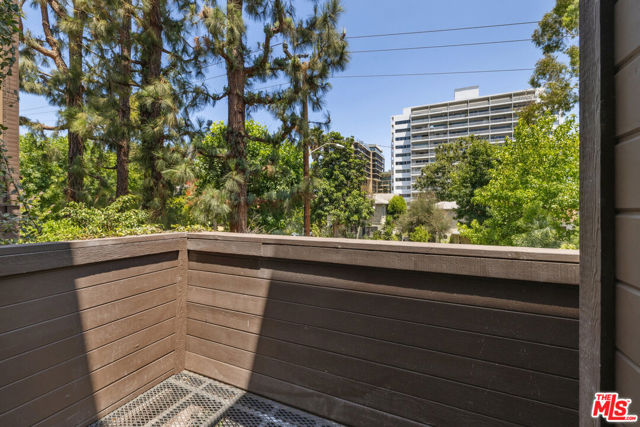 1033 Carol Drive, West Hollywood CA: https://media.crmls.org/mediaz/c86cfecb-60d3-426f-ac1c-9392542521b8.jpg