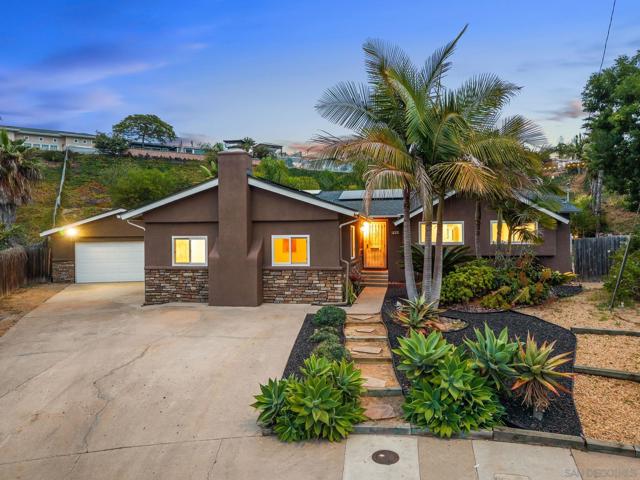 4840 Penrose Ct, San Diego CA: https://media.crmls.org/mediaz/c86d0e3a-f140-4bb3-a04b-65c44d9de2df.jpg