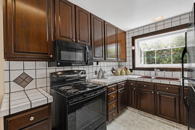 709 Pepper Drive, San Bruno CA: https://media.crmls.org/mediaz/c86ed342-c4b7-47f6-96fc-4b96dc1eff4d.jpg