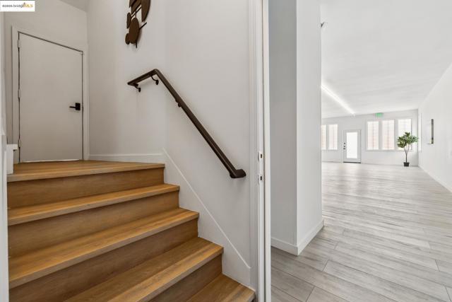 904 41st St, Oakland CA: https://media.crmls.org/mediaz/c86fa291-8cc6-494b-bc4b-39ac4f7fa78d.jpg