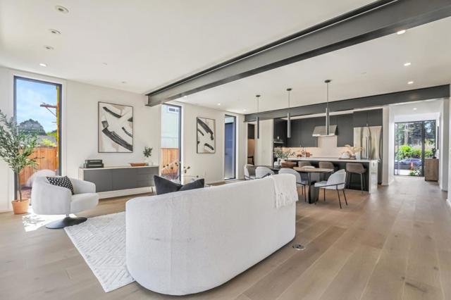 2160 Menalto Avenue, Menlo Park CA: https://media.crmls.org/mediaz/c87016be-9212-441e-a090-e6ddd506522b.jpg