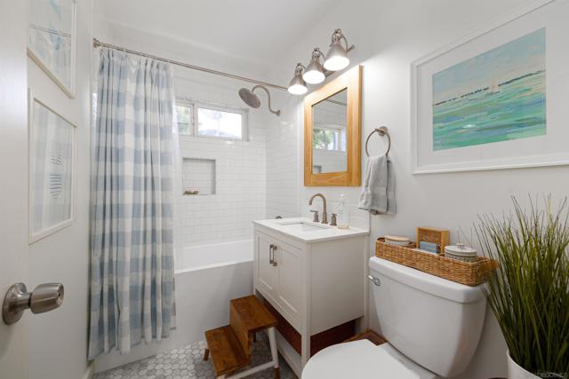 4874 Longford Street, San Diego CA: https://media.crmls.org/mediaz/c87032dc-82ae-4d18-8d6d-5e6865cf8dd2.jpg