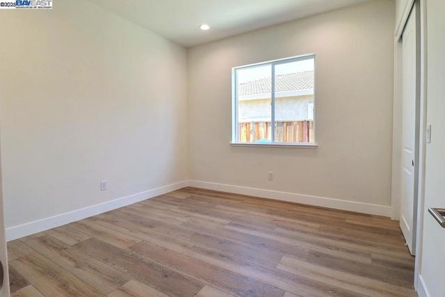 5232 Henderson Ct, Antioch CA: https://media.crmls.org/mediaz/c870e9f7-262e-4865-bc41-e75ee9e90776.jpg