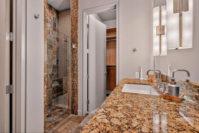 9 Rockcrest, Rancho Mirage CA: https://media.crmls.org/mediaz/c87100ee-cb79-42e3-bf8e-508a6e22971c.jpg