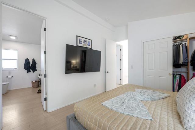 6503 Friendly Place, Carlsbad CA: https://media.crmls.org/mediaz/c8711a41-f3ae-422d-933d-2e11dd6eae68.jpg