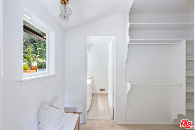 Image 34 of 72 For 10686 Somma Way