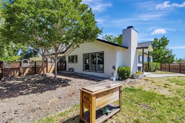 2698 Goodwin Avenue, Redwood City CA: https://media.crmls.org/mediaz/c871c1ba-8751-4be9-bcb1-f09606d0ff77.jpg