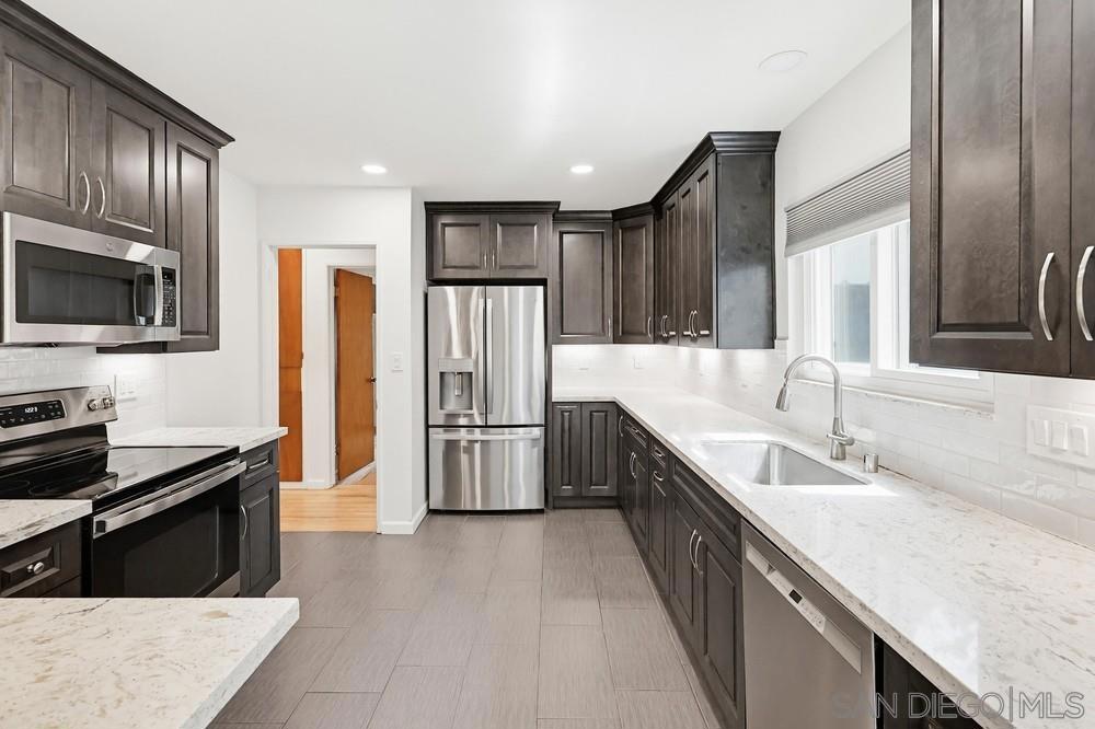 4347 Voltaire - photo 20