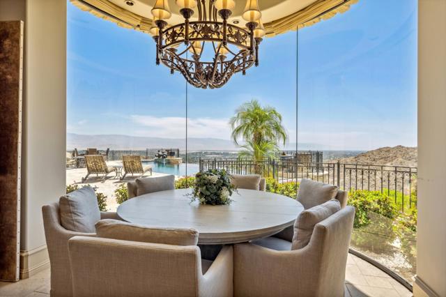 28 Grande View Court, Rancho Mirage CA: https://media.crmls.org/mediaz/c8728be0-6b92-4c02-adf1-1f1c0ba835aa.jpg