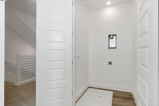 2388 Stanford Street, Alameda CA: https://media.crmls.org/mediaz/c873b682-b94a-4466-b5fc-ae430944ceb1.jpg