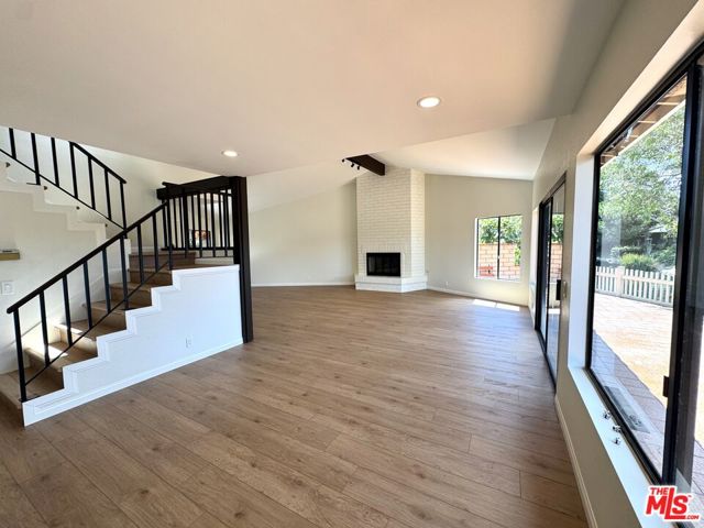 7756 Sailboat Circle, Huntington Beach CA: https://media.crmls.org/mediaz/c873ead0-f119-4d8a-866e-a48fcf120790.jpg