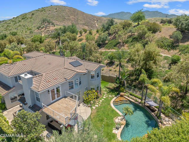 3269 Morning Ridge Avenue, Thousand Oaks CA: https://media.crmls.org/mediaz/c875b3cd-5f4a-4019-9f57-64a93ec83cec.jpg