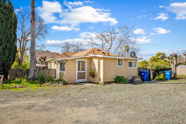 584585 Monterey Road, Morgan Hill CA: https://media.crmls.org/mediaz/c8760ec8-bbca-4947-86ba-271a98677d26.jpg