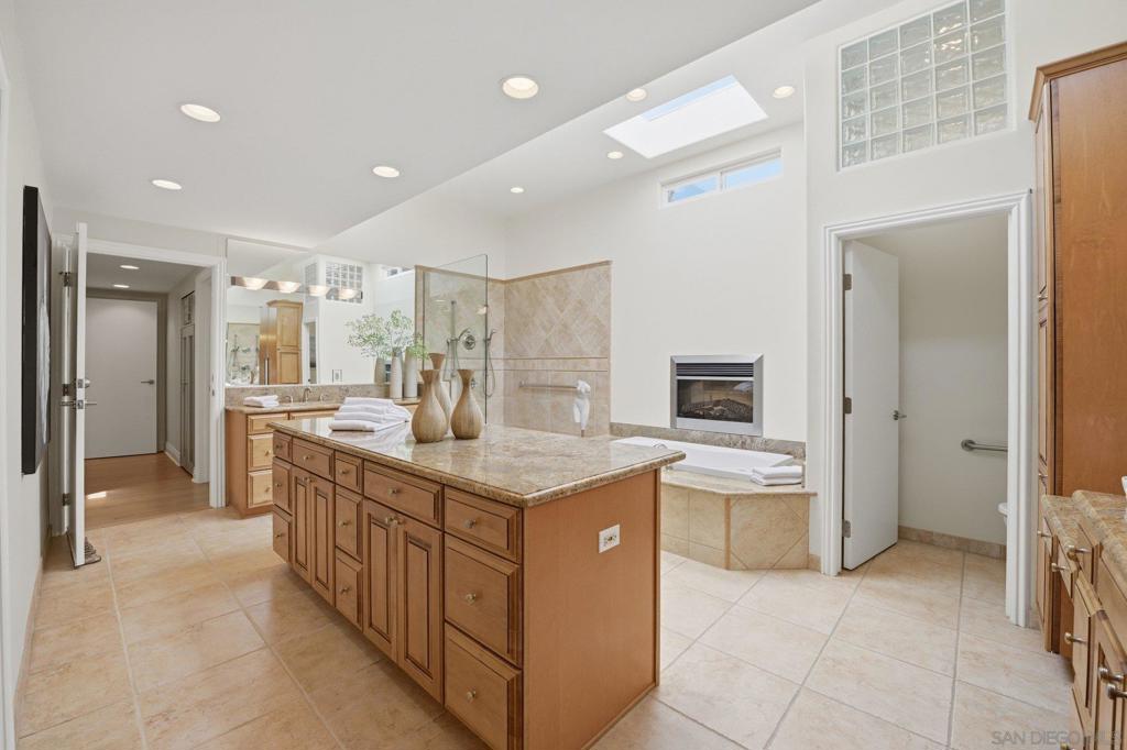 1821 Caminito Monrovia - photo 16