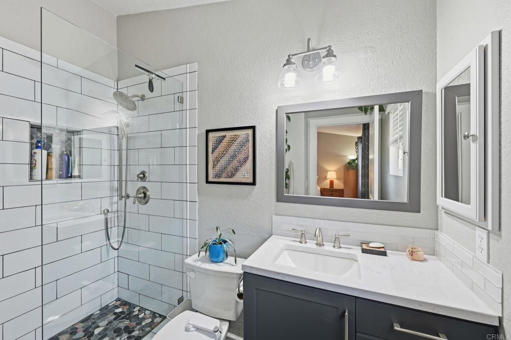 C8765129 4081 4F2B Bb00 32A278870374 2112 Savona Ct, Vista, Ca 92084 &Lt;Span Style='BackgroundColor:transparent;Padding:0Px;'&Gt; &Lt;Small&Gt; &Lt;I&Gt; &Lt;/I&Gt; &Lt;/Small&Gt;&Lt;/Span&Gt;