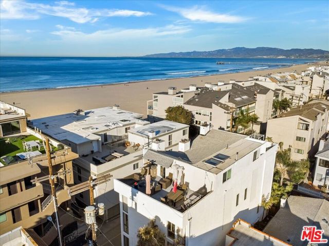 Image 3 of 58 For 14 Mast Street