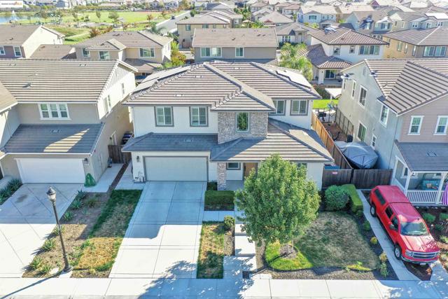 847 Dunmore St, Oakley CA: https://media.crmls.org/mediaz/c8778041-299e-49c9-830f-1f7ede522c9f.jpg