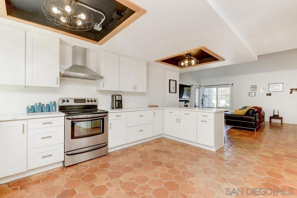 2735 Waterbury Way - photo 8