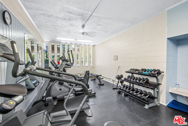 7211 Raintree Circle, Culver City CA: https://media.crmls.org/mediaz/c8790c96-1a8c-4ab0-8361-9593d691b78a.jpg