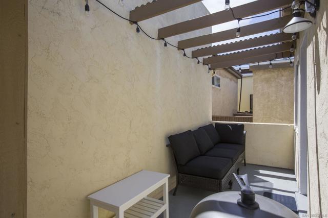 728 Jamaica Ct, San Diego CA: https://media.crmls.org/mediaz/c8794535-a6a3-4694-a9e1-5d02a928f4c8.jpg