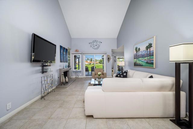 117 Avellino Circle, Palm Desert, CA 92211