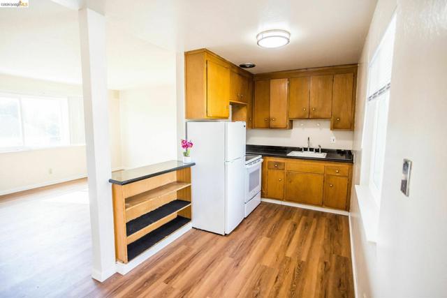 Image 40 of 42 For 3525 Dimond  