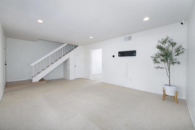 Detail Gallery Image 5 of 19 For 2925 via Libertad, Carlsbad,  CA 92010 - 3 Beds | 2/1 Baths