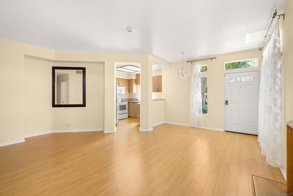 7275 Calabria Court - photo 15