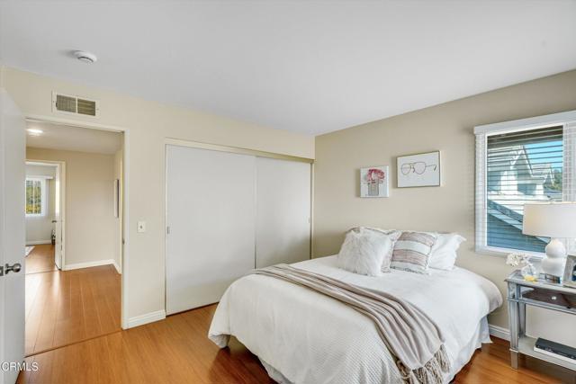 19015 Braemore Road, Porter Ranch CA: https://media.crmls.org/mediaz/c87ca2eb-295b-403b-80b9-c51ae23cb38c.jpg