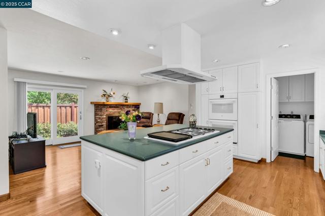2032 Vanderslice Ave, Walnut Creek CA: https://media.crmls.org/mediaz/c87eb6d2-cb0b-4376-9446-46abf8230f9a.jpg