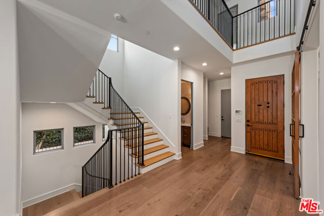 14806 Sutton Street photo 10