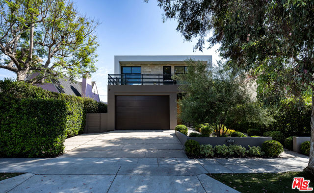 8356 W 4th Street, Los Angeles CA: https://media.crmls.org/mediaz/c87fe527-df3a-4748-b8d9-21965b9e25e5.jpg