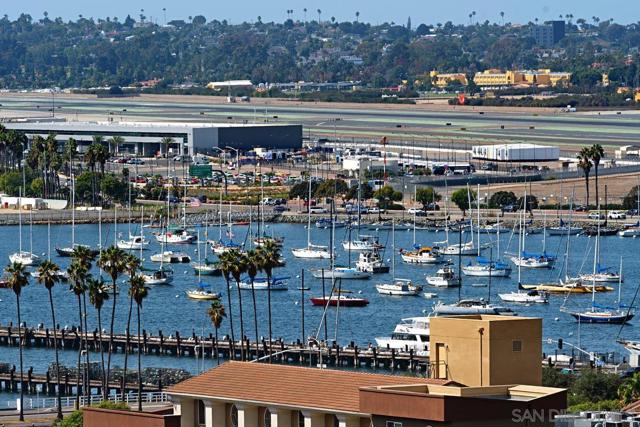 425 W Beech St, San Diego CA: https://media.crmls.org/mediaz/c88023b7-98c3-44d0-aaa1-c9dce88c34fa.jpg