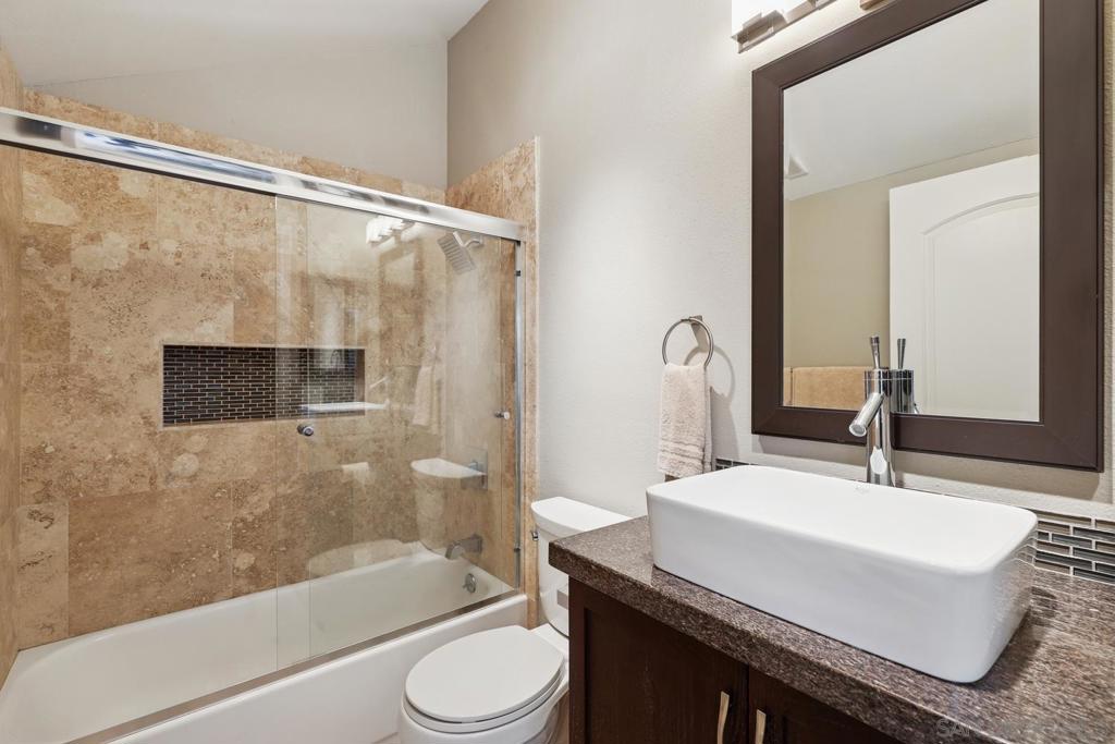 MLS #250031842SD img 13