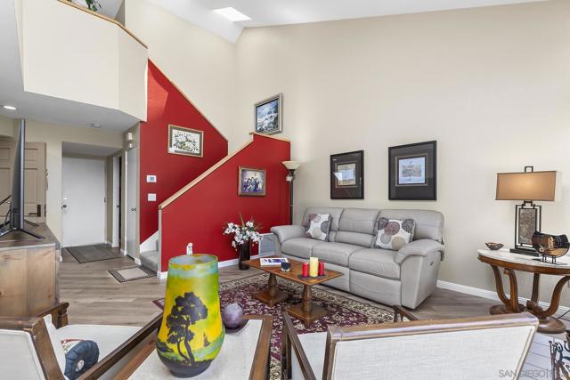 6317 CAMINITO DEL PASTEL, San Diego CA: https://media.crmls.org/mediaz/c881b967-da2d-4a2a-8ce6-338204a76d92.jpg
