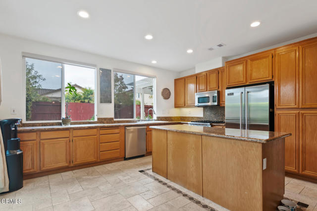 1728 Via Pajaro, Camarillo CA: https://media.crmls.org/mediaz/c881c571-78ed-4a87-b031-102ed199ac1d.jpg