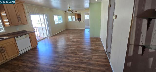 16401 San Pablo Ave, San Pablo CA: https://media.crmls.org/mediaz/c881d610-22c6-4bee-a0cb-7167b4a7669d.jpg
