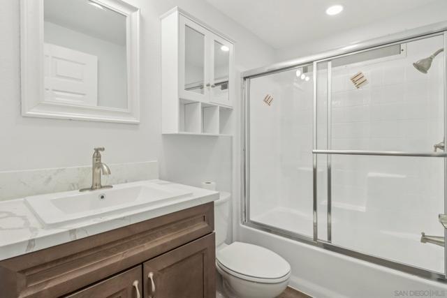 28890 Lilac Rd, Valley Center CA: https://media.crmls.org/mediaz/c8820916-2ce5-4429-8a73-42721a8bfba3.jpg