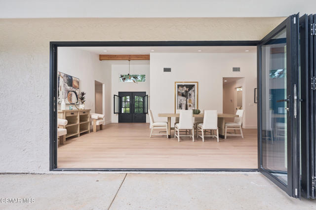 674 Lautrec Court, Thousand Oaks CA: https://media.crmls.org/mediaz/c8832ca6-58d6-4c02-bb42-9c59c3415a1e.jpg