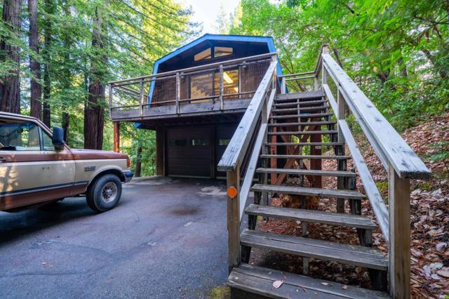 1301 Bear Creek, Boulder Creek CA: https://media.crmls.org/mediaz/c8839c64-b98b-45a9-852f-9aed73f08d62.jpg