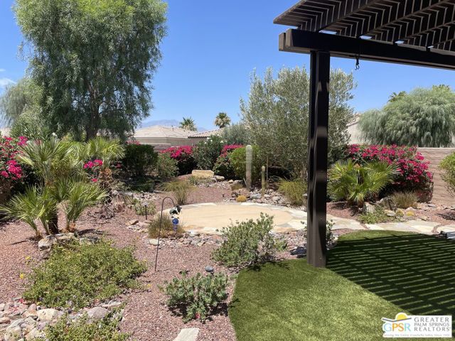 81331 Corte Compras, Indio CA: https://media.crmls.org/mediaz/c883f7d7-1009-46e1-a7db-b0cc72367f4e.jpg