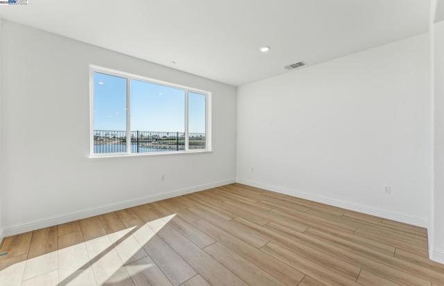 1062 Bradbury Dr, Discovery Bay CA: https://media.crmls.org/mediaz/c8848fa5-71ce-48ed-9f5e-699d31ecd86c.jpg