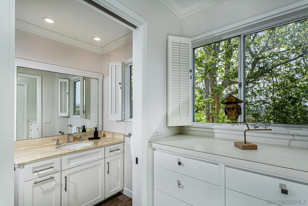 MLS #250035434SD image #21