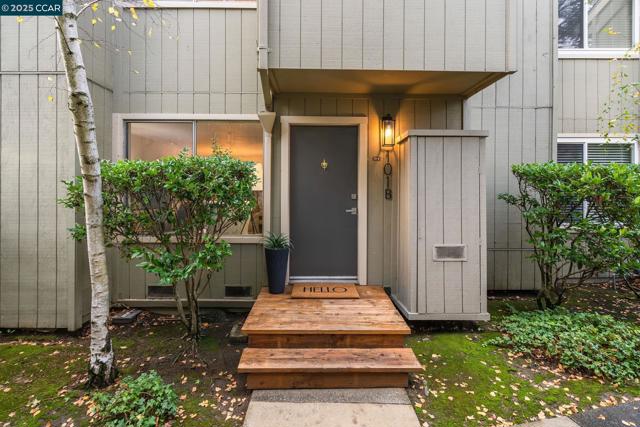 Image 1 of 38 For 101 Ascot Ct  B