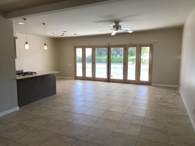 48190 Birdie Way, Palm Desert CA: https://media.crmls.org/mediaz/c885ca8b-b2fe-4f0c-804c-8bd77ab2aa33.jpg