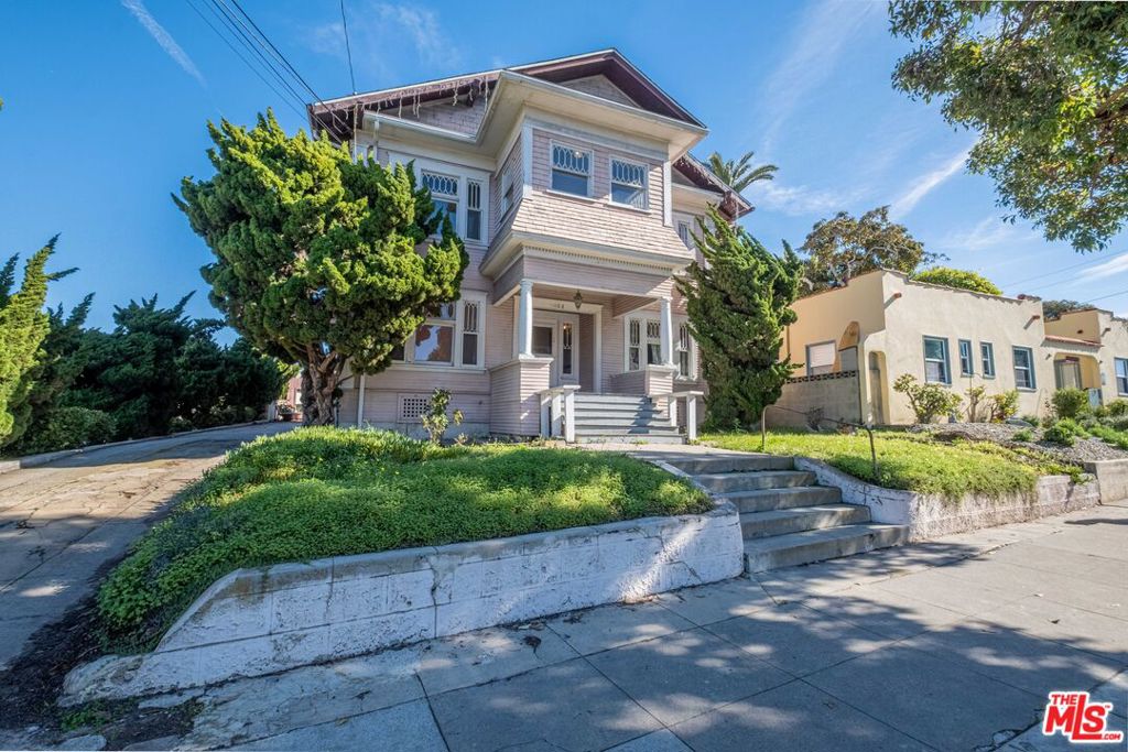 108 N Broadway #4