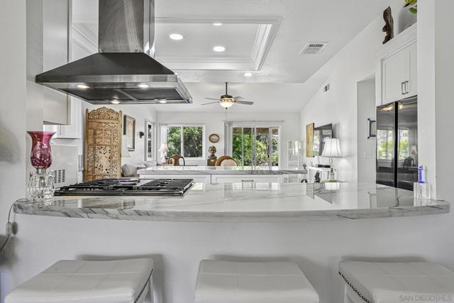 5241 Alamosa Park Dr, Oceanside CA: https://media.crmls.org/mediaz/c885f89c-e539-43d3-8484-f4ea2b2d9168.jpg
