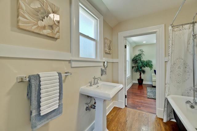 Image 12 of 20 For 1646 Catherine Street